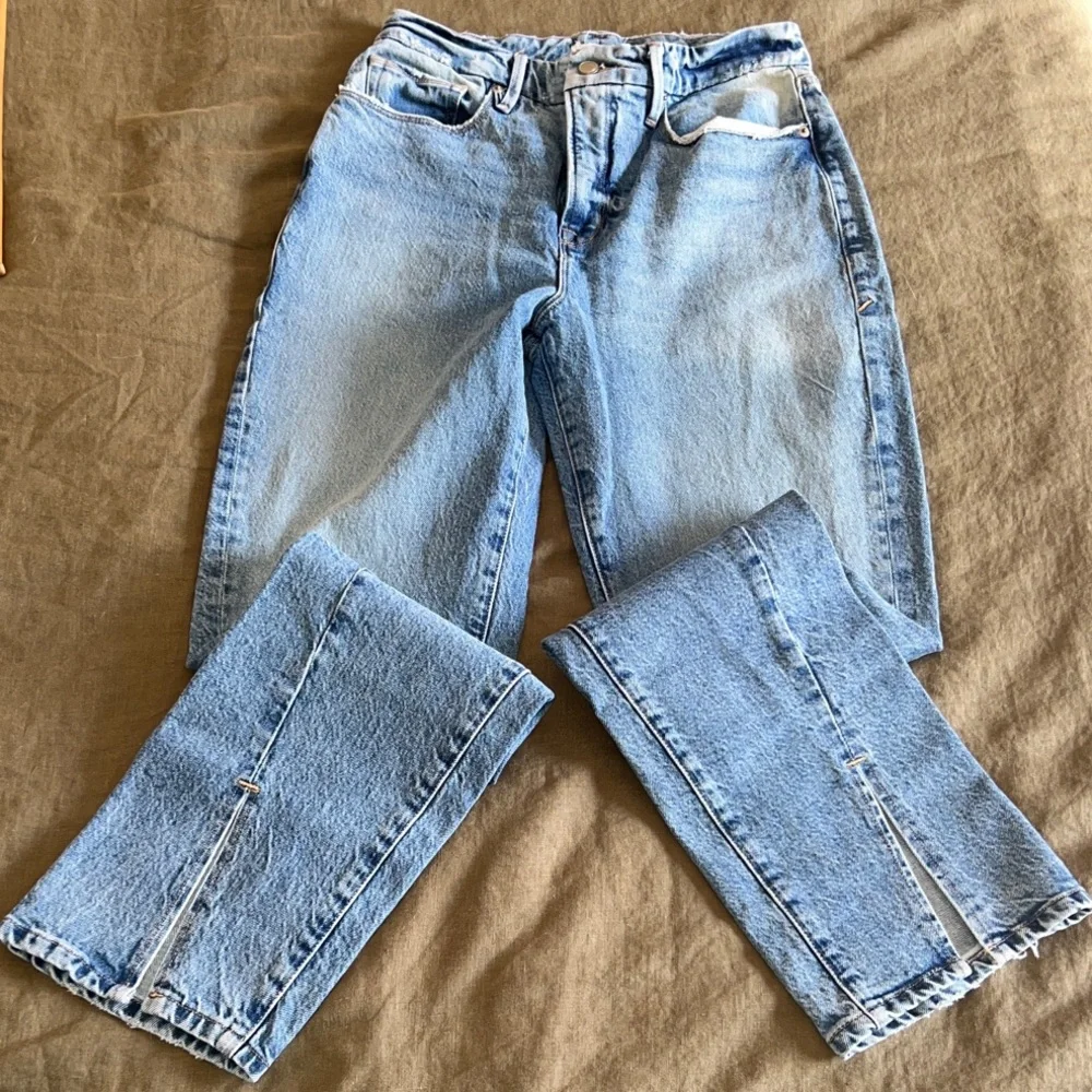 Good American Light Blue Straight Leg Jeans - Picture 2 of 5